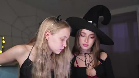  REYNA  my friend   online show from 10-31-25, 02:29