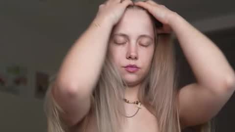  REYNA  my friend   online show from 11-17-25, 04:13