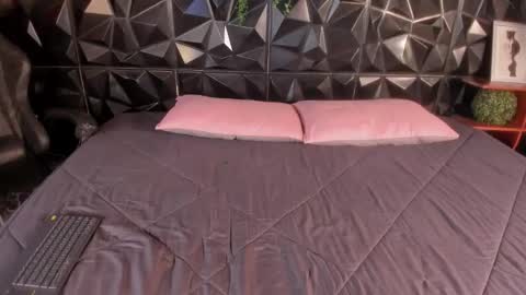 Snapshot of appril_foxx chatting on 02-25-26, 02:16 apprilfoxx online show from 02-25-26, 02:16