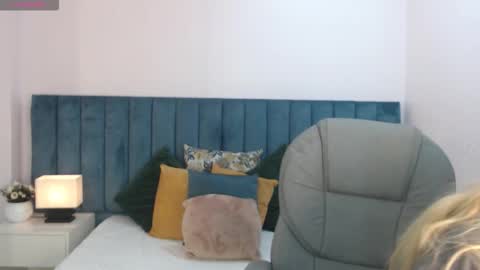 Snapshot of april__bunny chatting on 11-15-25, 07:43 April Bunny online show from 11-15-25, 07:43