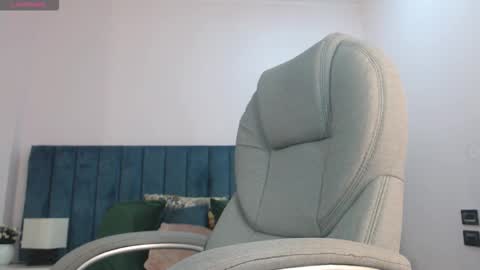 Snapshot of april__bunny chatting on 11-22-25, 07:46 April Bunny online show from 11-22-25, 07:46