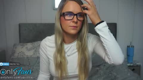 Snapshot of april_flix chatting on 10-08-25, 10:24 April Flix online show from 10-08-25, 10:24