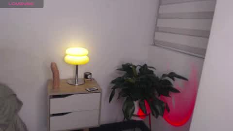 Snapshot of april_sutra chatting on 06-21-26, 01:08 April Sutra online show from 06-21-26, 01:08