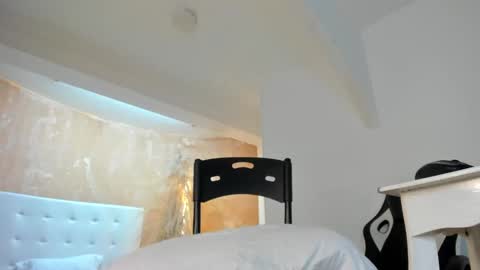 aprill_fox online show from 02-02-25, 12:57