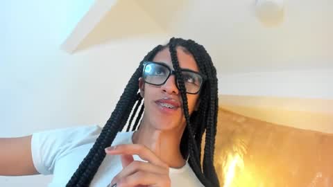 aprill_fox online show from 03-11-25, 04:32