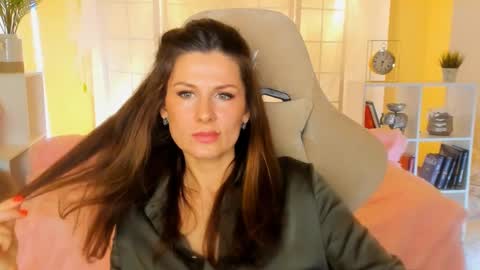 Snapshot of aprill_o_nill chatting on 01-16-25, 11:58 aprill_o_nill online show from 01-16-25, 11:58