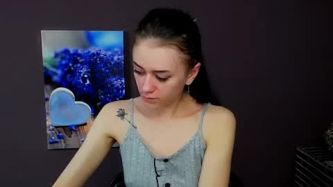 Aprill online show from 03-12-25, 12:57