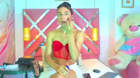 Snapshot of apsaravictoria chatting on 07-09-26, 01:53 apsaravictoria online show from 07-09-26, 01:53