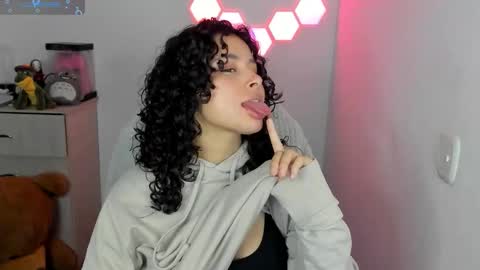 aqua emilly online show from 01-09-26, 10:22