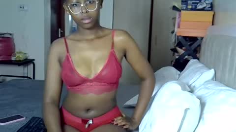 Snapshot of aquadollbabe chatting on 08-04-26, 05:21 aqus online show from 08-04-26, 05:21