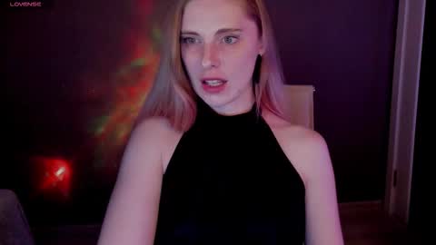 Snapshot of aqualen chatting on 11-12-25, 08:30 aqualen online show from 11-12-25, 08:30