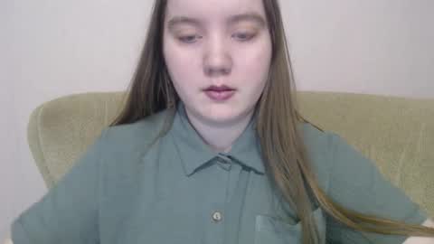 Snapshot of aquanarmin chatting on 01-09-26, 05:10 Josefin online show from 01-09-26, 05:10