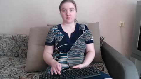 Snapshot of aquanarmin chatting on 04-09-26, 04:01 Josefin online show from 04-09-26, 04:01