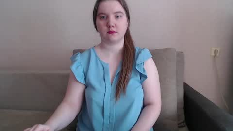 Snapshot of aquanarmin chatting on 04-14-26, 04:18 Josefin online show from 04-14-26, 04:18