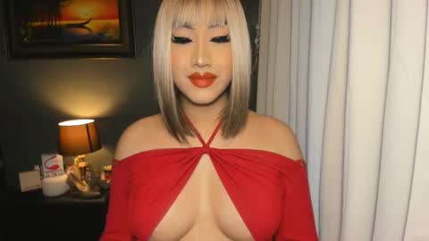 Snapshot of aqueenofcumxx chatting on 12-08-24, 06:39 Alicia online show from 12-08-24, 06:39