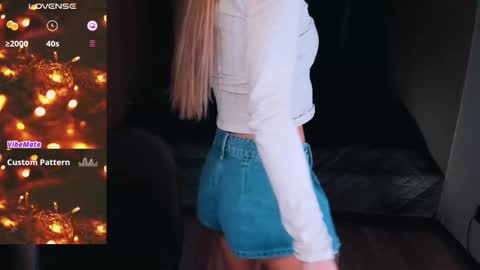 Snapshot of aquilaris chatting on 02-06-26, 12:52 aquilaris online show from 02-06-26, 12:52