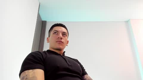 Snapshot of aquiles_51 chatting on 05-21-26, 03:30 Jonathan online show from 05-21-26, 03:30
