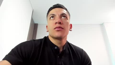 Snapshot of aquiles_51 chatting on 05-29-26, 06:06 Jonathan online show from 05-29-26, 06:06