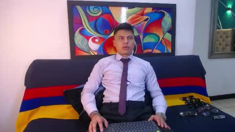 Snapshot of aquilestaylor chatting on 06-12-26, 12:37 aquilestaylor online show from 06-12-26, 12:37