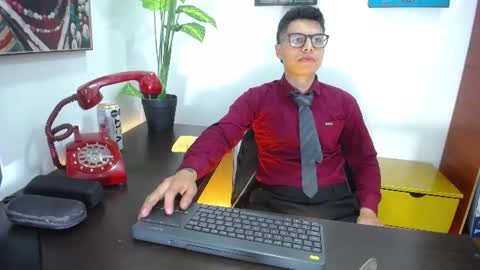 Snapshot of aquilestaylor chatting on 07-12-26, 12:51 aquilestaylor online show from 07-12-26, 12:51