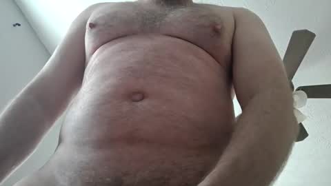 Snapshot of aqxz1010 chatting on 10-17-25, 01:35 aqxz1010 online show from 10-17-25, 01:35