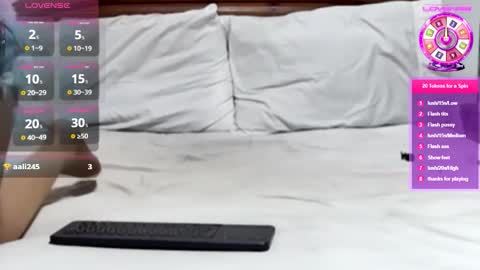 Arab Catwoman online show from 02-15-26, 07:51