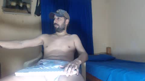 Snapshot of arabebigcock chatting on 09-15-25, 04:01 ARABE online show from 09-15-25, 04:01