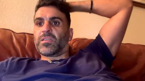 Snapshot of arabguy1988 chatting on 10-02-25, 08:10 CaliArab online show from 10-02-25, 08:10