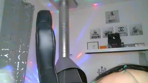 Snapshot of arabitsmariam chatting on 10-26-25, 04:29 arabictsmariam online show from 10-26-25, 04:29