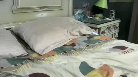 Snapshot of arabman991 chatting on 10-05-25, 11:24 Egyptian Man online show from 10-05-25, 11:24