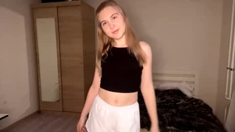 Emi online show from 11-09-25, 01:31