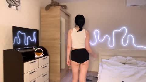 Emi online show from 04-07-26, 04:51