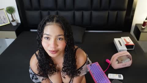   online show from 12-04-24, 08:29