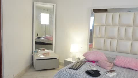   online show from 02-07-25, 07:40