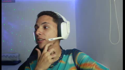 Snapshot of archi_love chatting on 02-28-25, 04:54 ARCHIBALDO online show from 02-28-25, 04:54