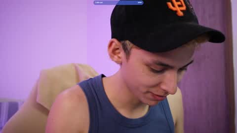 Snapshot of archi_love chatting on 10-18-25, 02:47 ARCHIBALDO online show from 10-18-25, 02:47