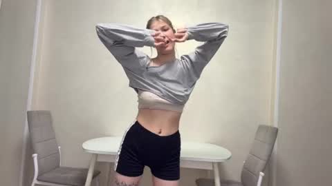 Caroline online show from 06-27-26, 04:34