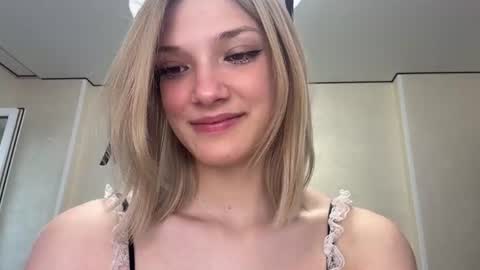 Caroline online show from 06-29-26, 04:18