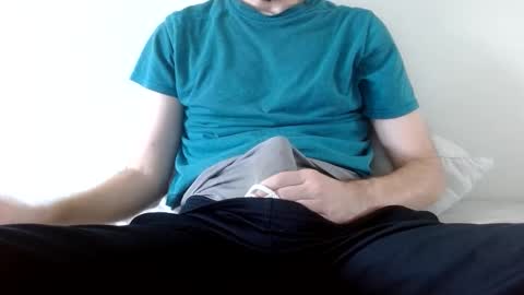 Arek online show from 11-27-25, 01:46