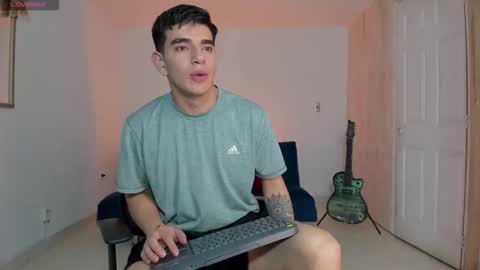 Snapshot of ares_johnsonn chatting on 11-07-25, 10:10 Ares online show from 11-07-25, 10:10