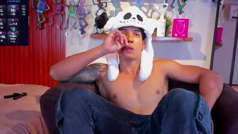 Snapshot of aress444 chatting on 10-01-25, 01:44 aress444 online show from 10-01-25, 01:44