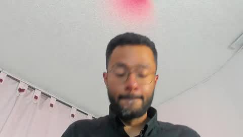 Snapshot of arez_vortex_ chatting on 05-01-26, 06:01 Alex Cortez online show from 05-01-26, 06:01