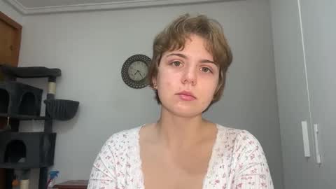 Snapshot of ari_crystal chatting on 02-25-26, 05:22 ari_crystal online show from 02-25-26, 05:22