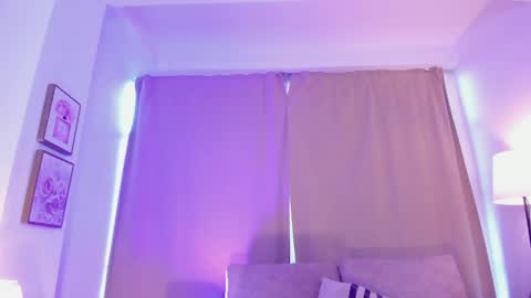 Snapshot of ari_es chatting on 05-11-26, 02:34 Ari online show from 05-11-26, 02:34