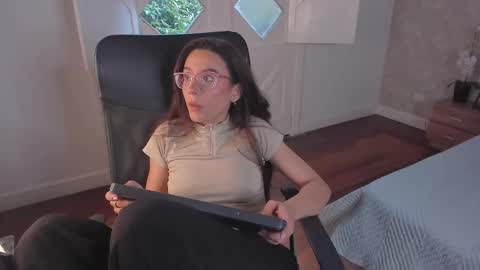 Ari Wilde online show from 03-20-26, 12:54