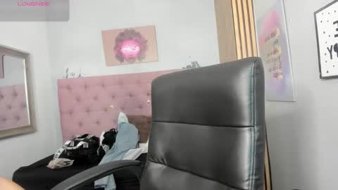 Snapshot of aria__monroe chatting on 03-14-26, 10:42 aria__monroe online show from 03-14-26, 10:42