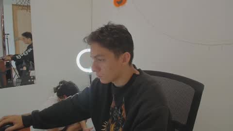 aria_arthur online show from 10-12-25, 02:05