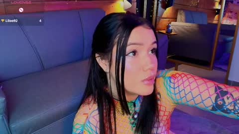Snapshot of aria_bloomer chatting on 04-08-26, 09:48 Ari online show from 04-08-26, 09:48