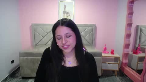 Snapshot of aria_ch1 chatting on 11-27-25, 10:12 Aria online show from 11-27-25, 10:12