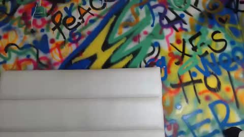 Snapshot of aria_martiin chatting on 01-27-25, 11:43 aria online show from 01-27-25, 11:43